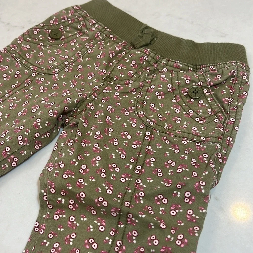 Osh kosh girls pants, worn once, size 2T.